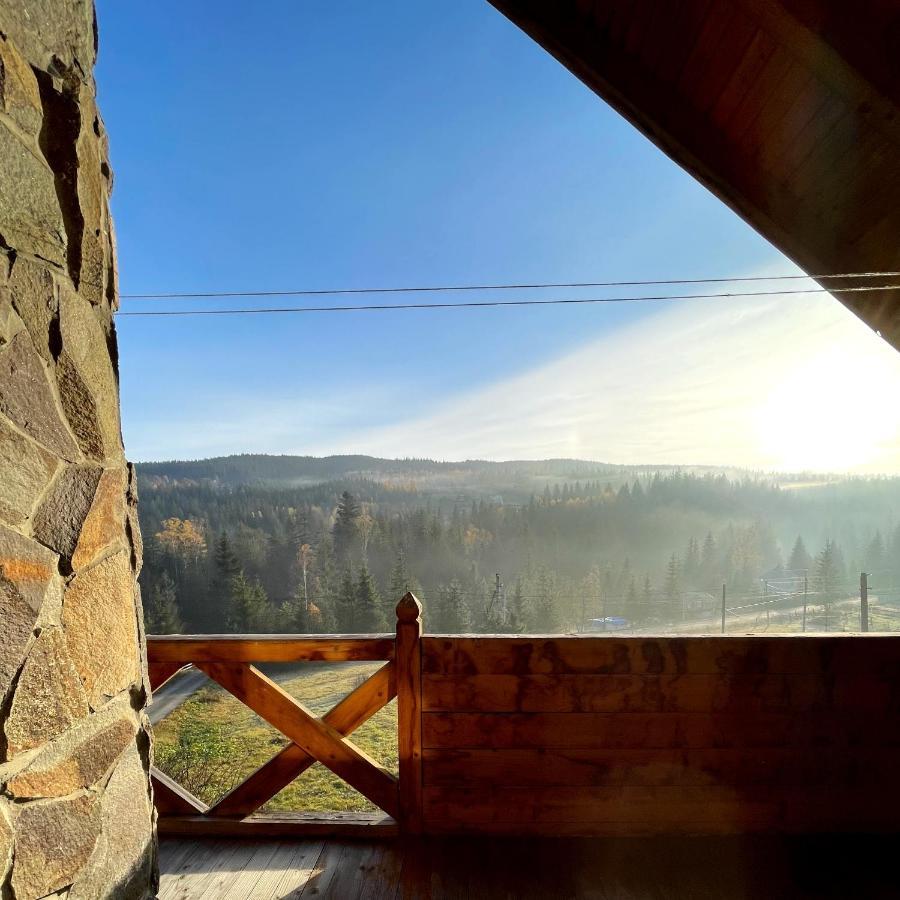 На Полумистому Villa Mykulychyn Luaran gambar