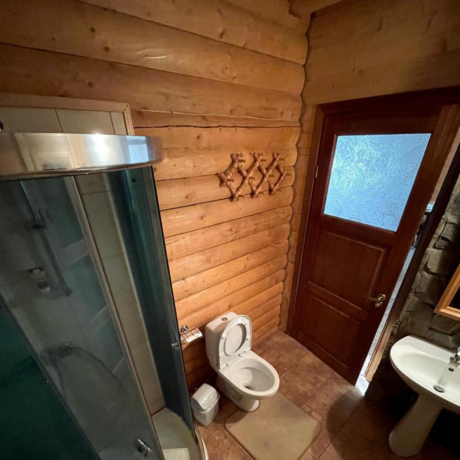 На Полумистому Villa Mykulychyn Luaran gambar