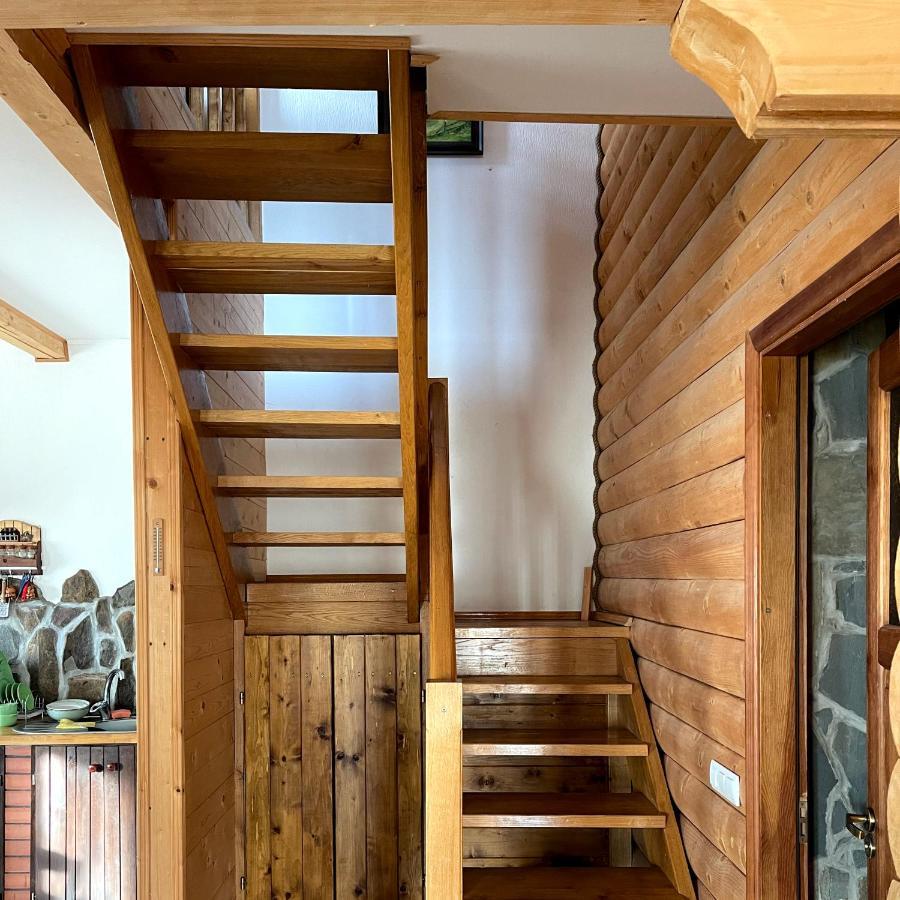 На Полумистому Villa Mykulychyn Luaran gambar